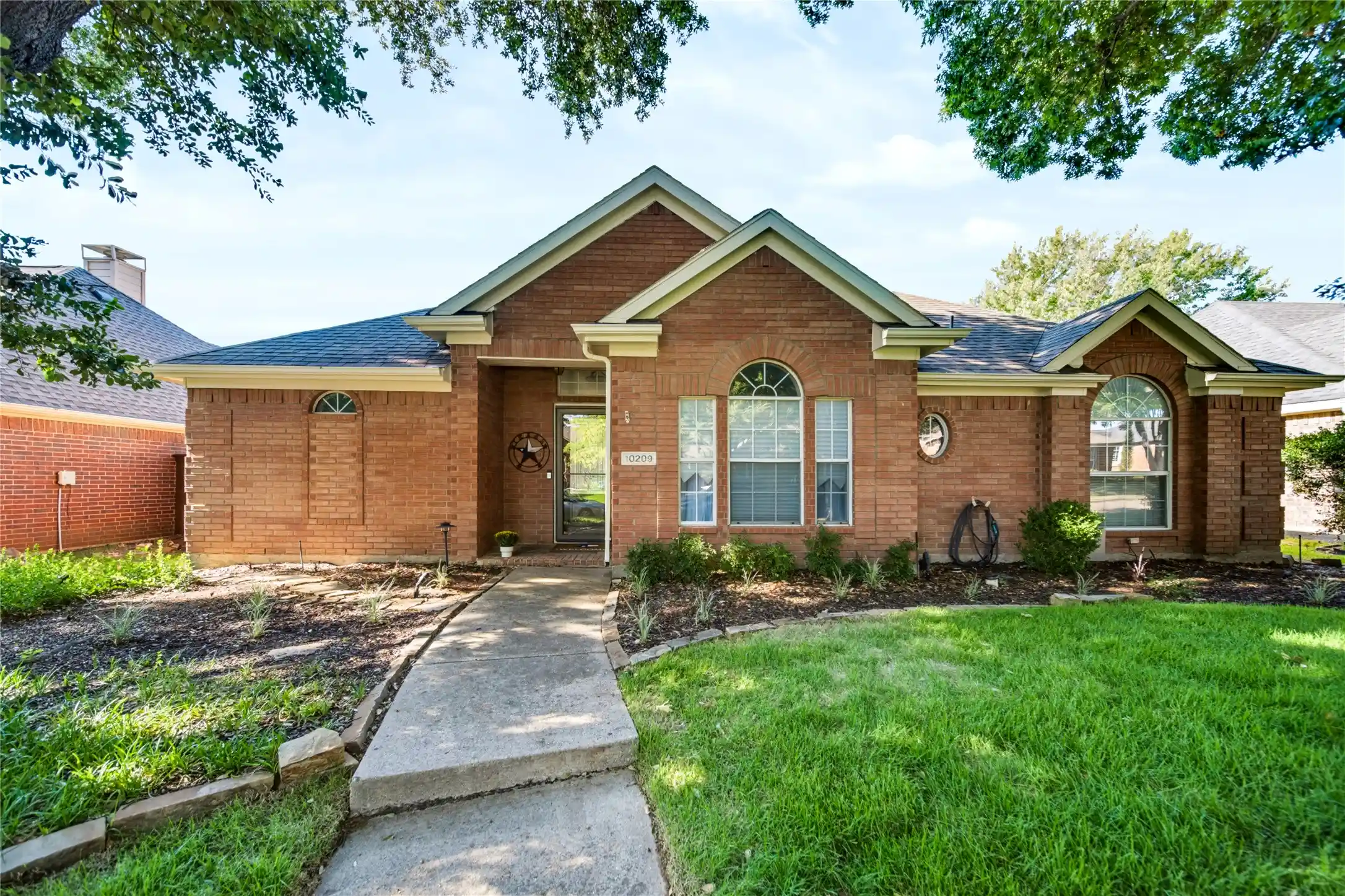 Single family home for sale at 10209 Forrest Dr, Frisco, TX 75035 | MLS# 21373721
