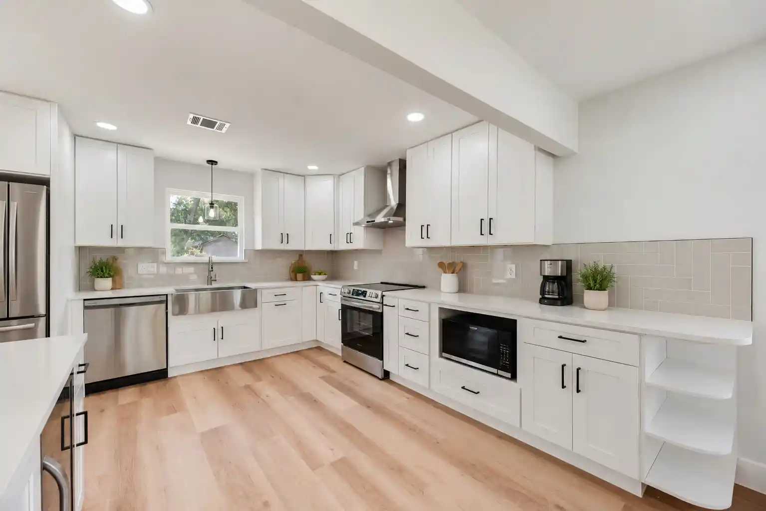 Photo 1 of Single family home for sale at 3815 Harlingen St, Dallas, TX 75212 | MLS# 21383964 | Listing updated on 2026-10-21