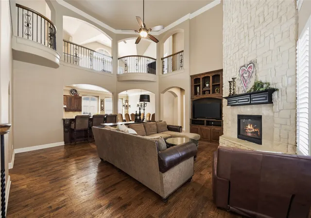 Photo 3 of Single family home for sale at 7040 Whisperfield Dr, Plano, TX 75024 | MLS# 21315747 | Listing updated on 2026-09-18