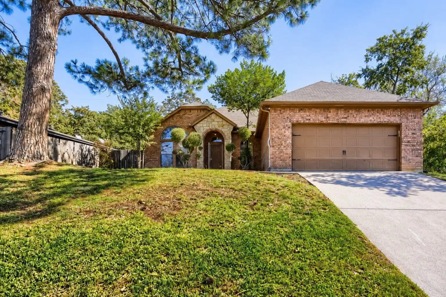 Single family home for sale at 1104 Irwin Dr, Hurst, TX 76053 | MLS# 21382688