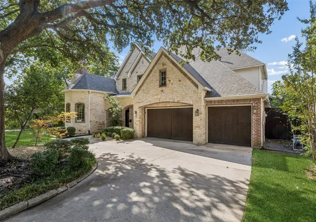 Photo 1 of Single family home for sale at 5814 Meaders Ln, Dallas, TX 75230 | MLS# 21384120 | Listing updated on 2026-09-29