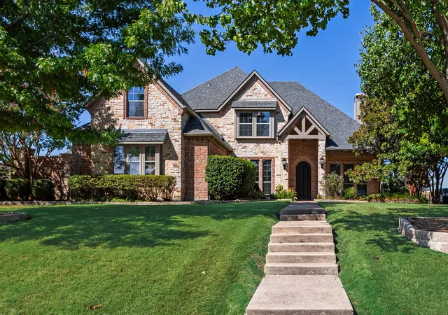 Photo 1 of Single family home for sale at 148 Stoneleigh Dr, Rockwall, TX 75032 | MLS# 21363822 | Listing updated on 2026-10-08