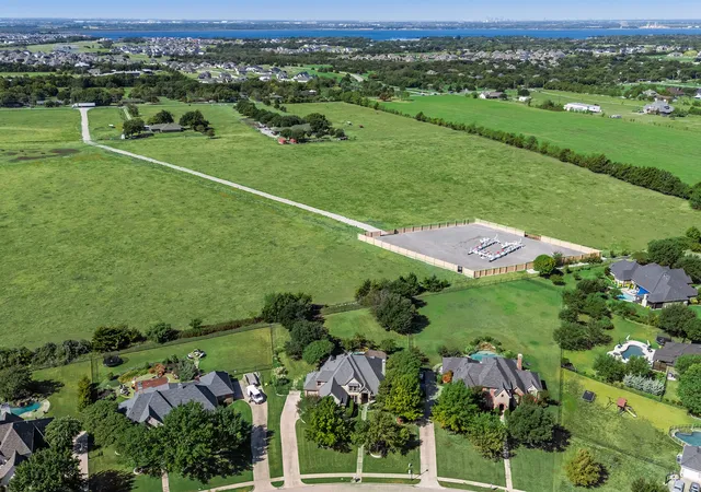 Photo 40 of Single family home for sale at 148 Stoneleigh Dr, Rockwall, TX 75032 | MLS# 21363822 | Listing updated on 2026-10-08