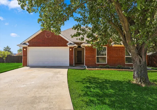 Photo 1 of Sale Pending at 4901 Superior Ct, Flower Mound, TX 75028 | MLS# 21384353 | Listing updated on 2026-09-30