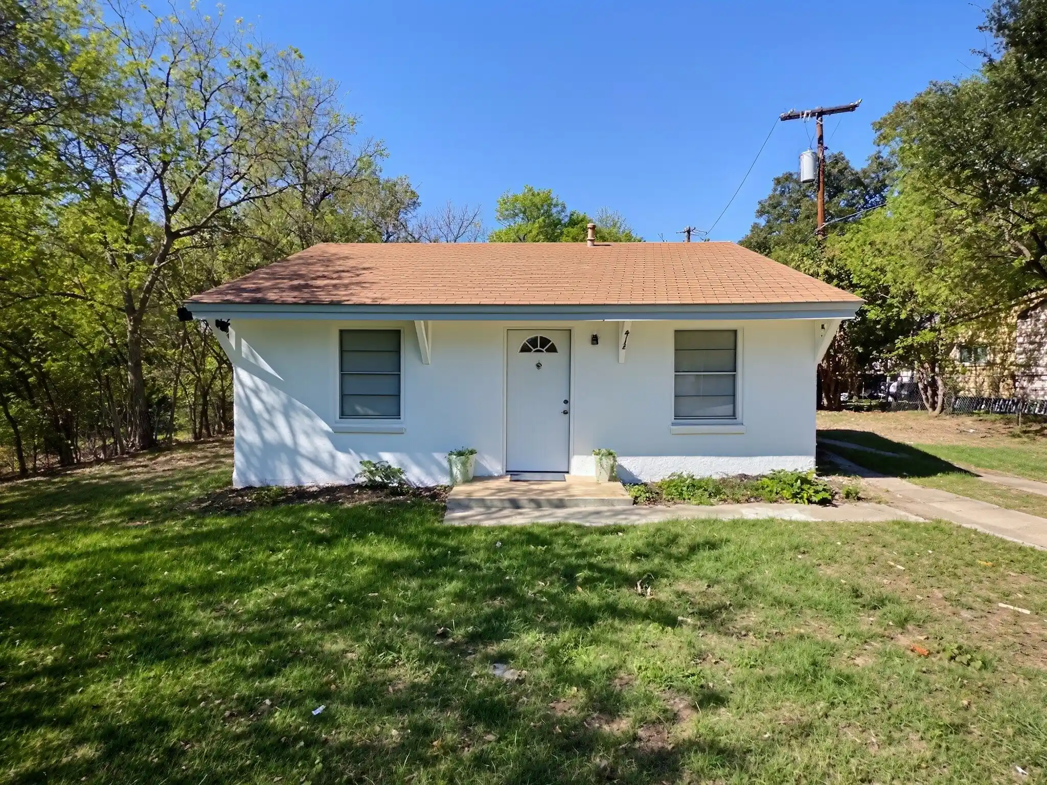 Photo 1 of Single family home for sale at 412 S Redford Ln, Fort Worth, TX 76108 | MLS# 21382002 | Listing updated on 2026-10-23