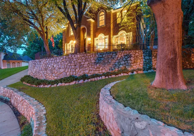 Single family home for sale at 3145 Joyce Ct, Grapevine, TX 76051 | MLS# 21384623 | Listing updated on 2026-10-08