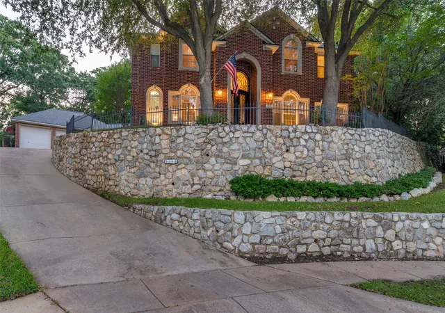Single family home for sale at 3145 Joyce Ct, Grapevine, TX 76051 | MLS# 21384623 | Listing updated on 2026-10-08