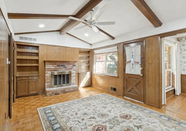 Photo 3 of Sale Pending at 1317 Chickasaw Dr, Richardson, TX 75080 | MLS# 21383753 | Listing updated on 2026-10-09