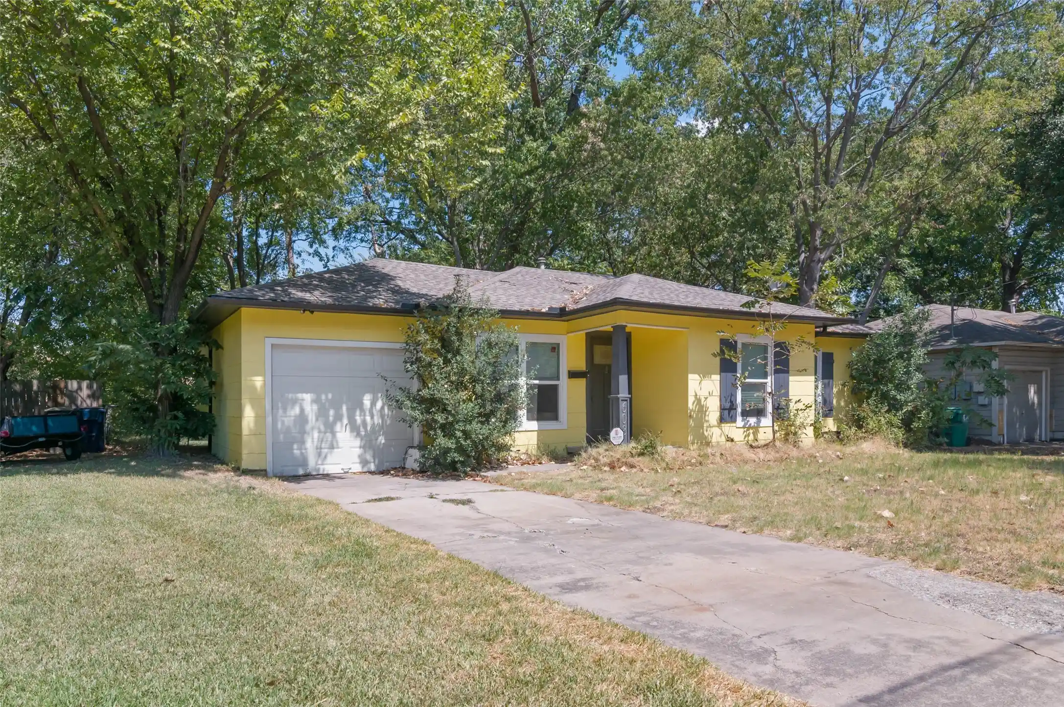 Photo 1 of Single family home for sale at 608 Westway St, Denton, TX 76201 | MLS# 21384102 | Listing updated on 2026-10-13