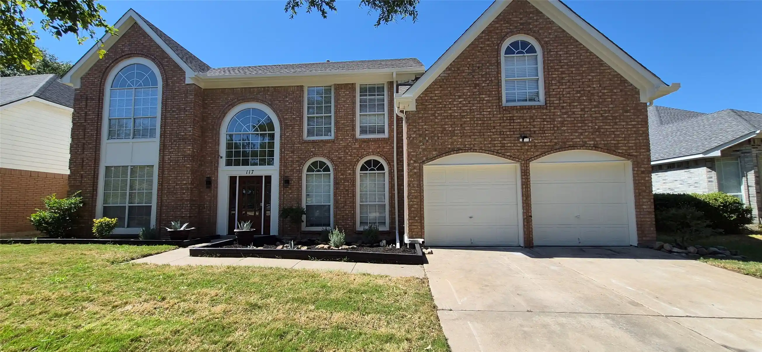 Photo 1 of Single family home for sale at 117 Morningside Dr, Grand Prairie, TX 75052 | MLS# 21384726 | Listing updated on 2026-10-10