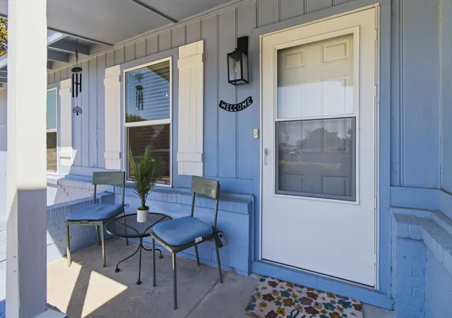 Photo 3 of Single family home for sale at 801 Connally Ter, Arlington, TX 76010 | MLS# 21384647 | Listing updated on 2026-10-02