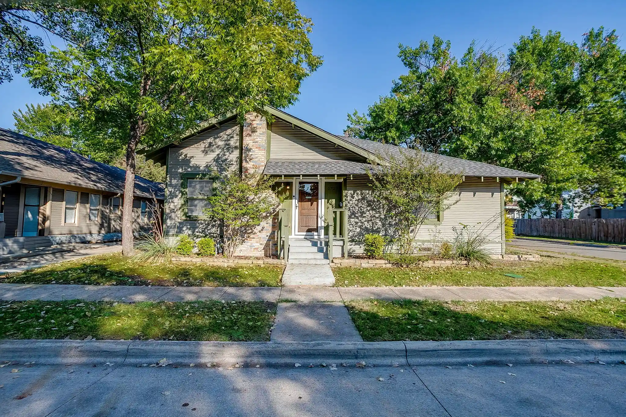 Photo 1 of Single family home for sale at 1729 S Adams St, Fort Worth, TX 76110 | MLS# 21384928 | Listing updated on 2026-10-24