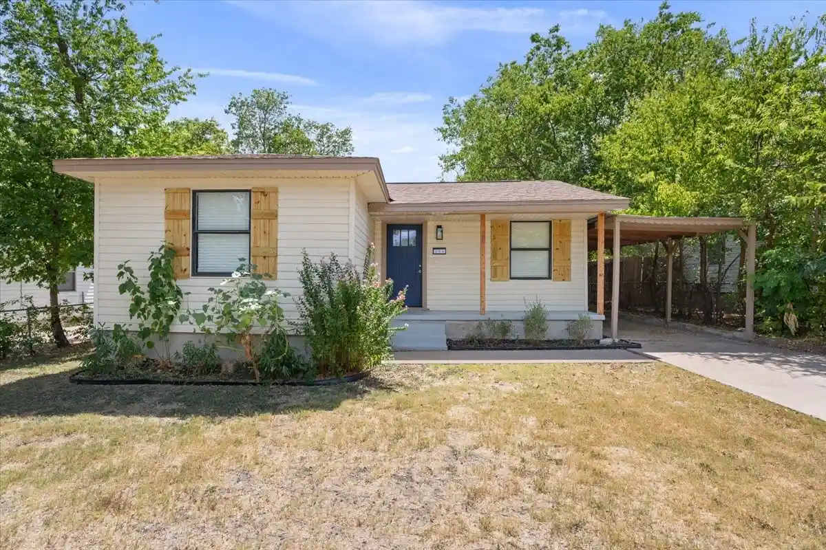 Photo 1 of Single family home for sale at 204 E Fowler Ave, Killeen, TX 76541 | MLS# 21384930 | Listing updated on 2026-10-19