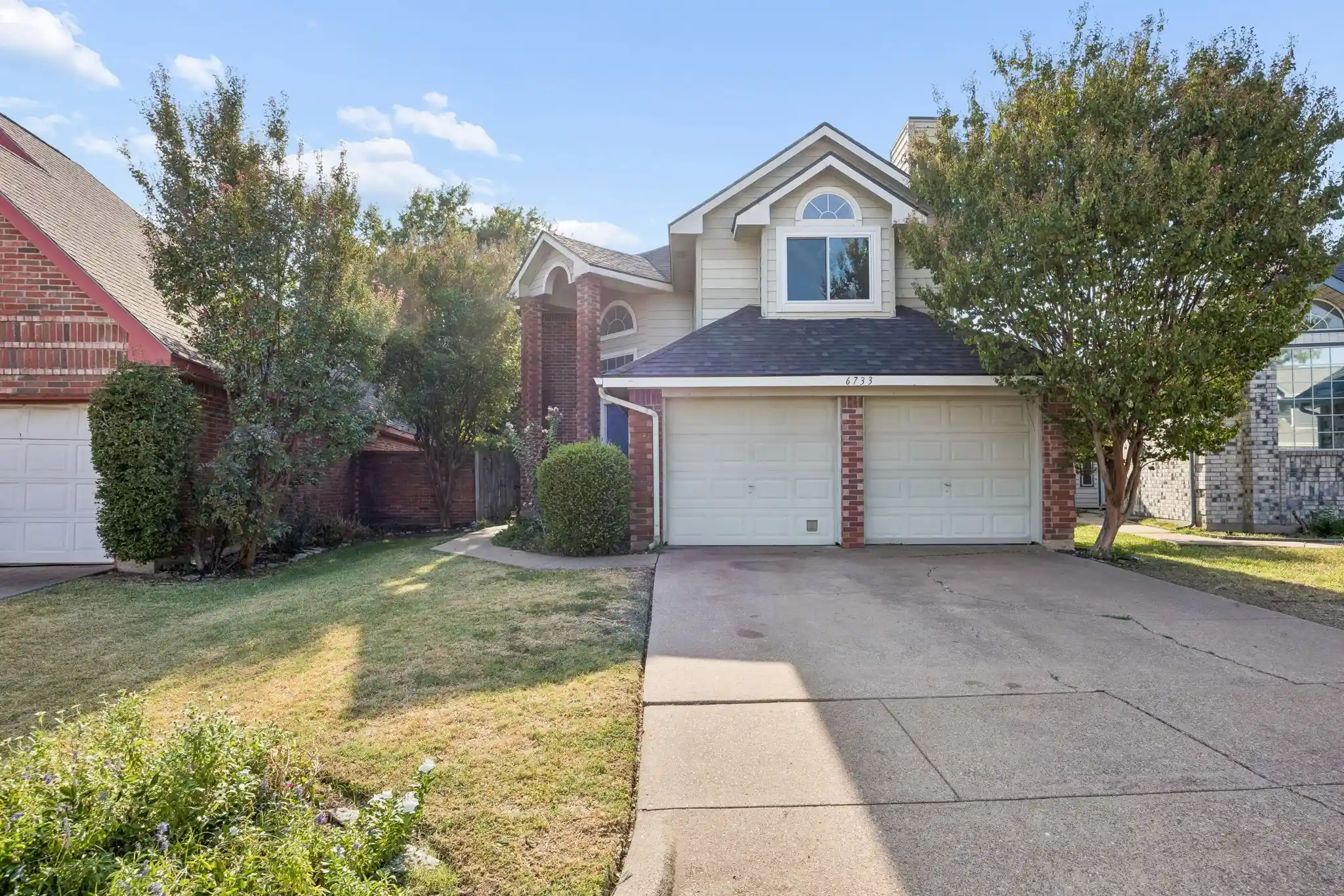 Photo 1 of Sale Pending at 6733 Driffield Cir W, North Richland Hills, TX 76182 | MLS# 21382865 | Listing updated on 2026-10-18