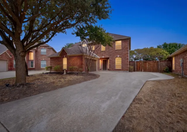 Photo 1 of Single family home for sale at 109 Evening Star Cir, Red Oak, TX 75154 | MLS# 21385156 | Listing updated on 2026-09-26