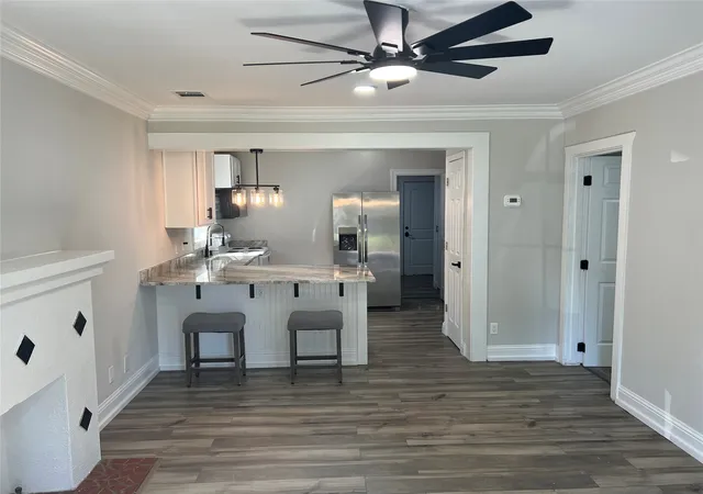 Photo 3 of Single family home for sale at 421 Edwards St, Bossier City, LA 71111 | MLS# 21384541 | Listing updated on 2026-09-17