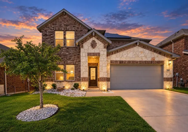 Photo 1 of Single family home for sale at 285 Sunshine Ln, Lavon, TX 75166 | MLS# 21385533 | Listing updated on 2026-10-05