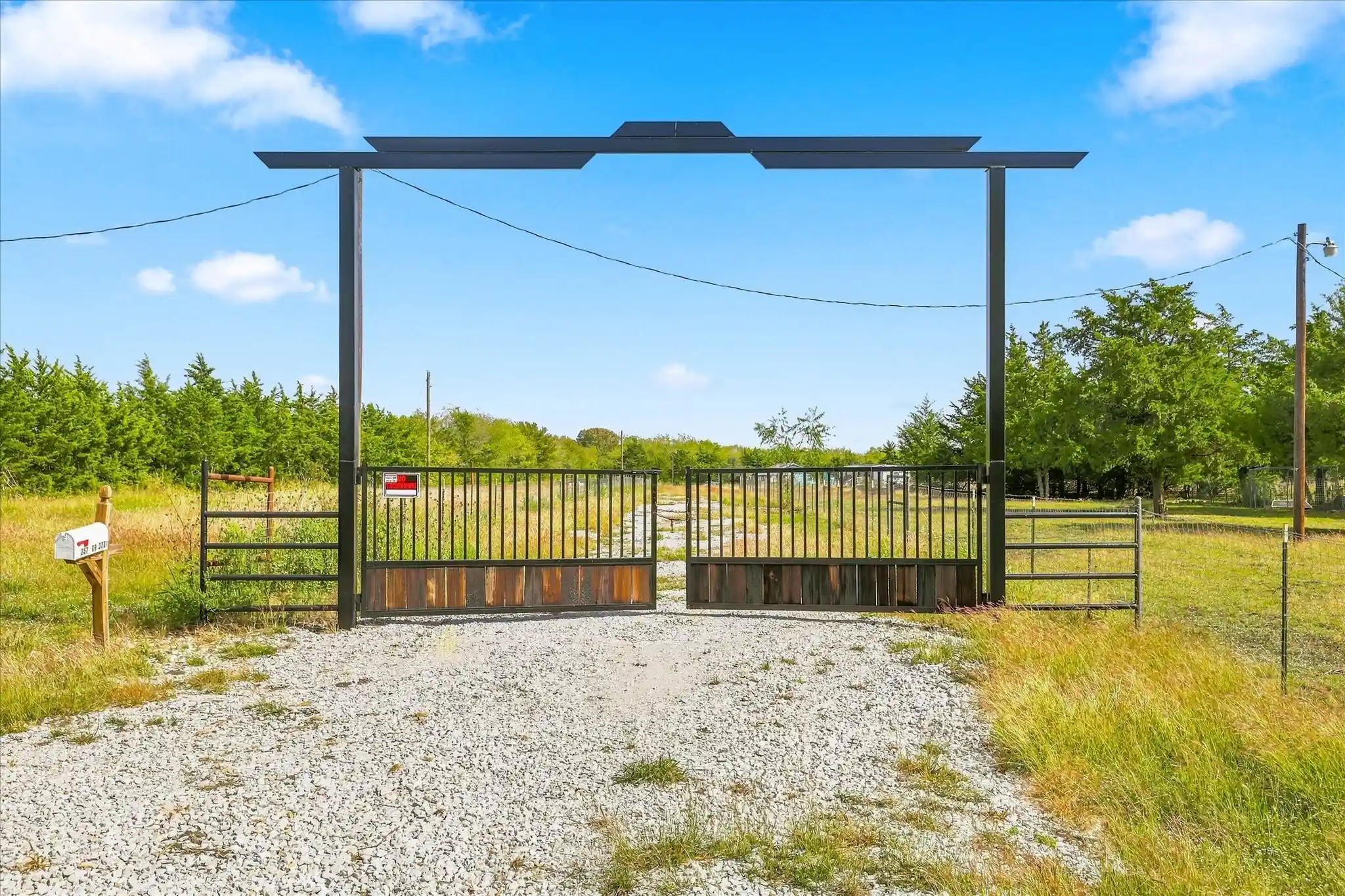 Photo 1 of Land for sale at 225 227 County Rd 3731, Leonard, TX 75452 | MLS# 21384936 | Listing updated on 2026-10-28