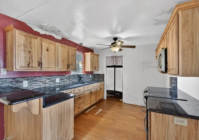Photo 3 of Sale Pending at 20019 Patricia Dr, Kemp, TX 75143 | MLS# 21385679 | Listing updated on 2026-10-09