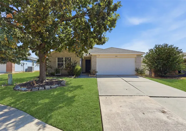 Photo 1 of Single family home for sale at 1209 Ash St, Anna, TX 75409 | MLS# 21382211 | Listing updated on 2026-09-22