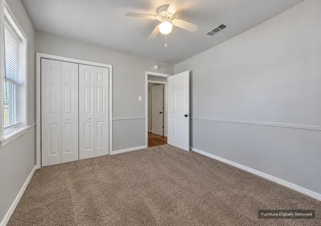 Photo 3 of Single family home for sale at 646 E Fairmeadows Dr, Duncanville, TX 75116 | MLS# 21385704 | Listing updated on 2026-09-24