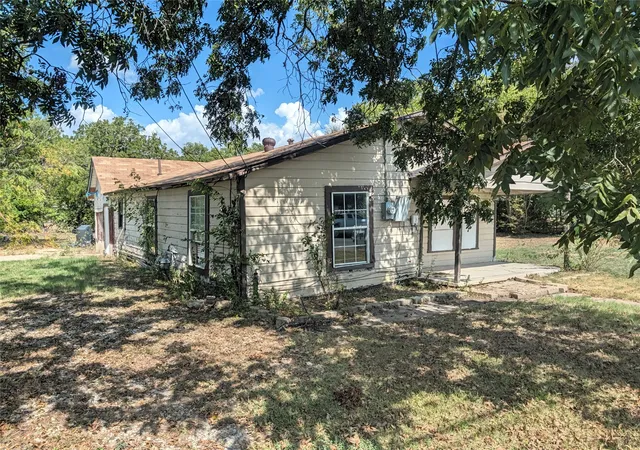 Single family home for sale at 1308 S 26th Street, Waco, TX 76706 | MLS# 21385866