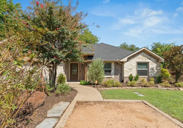 Photo 1 of Single family home for sale at 209 Main St, Tioga, TX 76271 | MLS# 21385868 | Listing updated on 2026-09-18