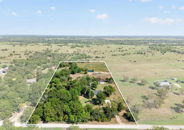 Photo 1 of Single family home for sale at 2354 Vz County Rd 3812, Wills Point, TX 75169 | MLS# 21382096 | Listing updated on 2026-09-17