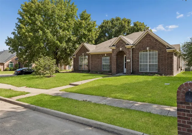 Photo 2 of Single family home for sale at 728 Lauren Way, Allen, TX 75002 | MLS# 21385936 | Listing updated on 2026-09-26