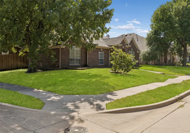 Photo 3 of Single family home for sale at 728 Lauren Way, Allen, TX 75002 | MLS# 21385936 | Listing updated on 2026-09-26