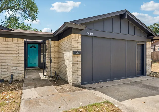 Photo 2 of Single family home for sale at 7440 Beckwood Dr, Fort Worth, TX 76112 | MLS# 21362188 | Listing updated on 2026-09-26