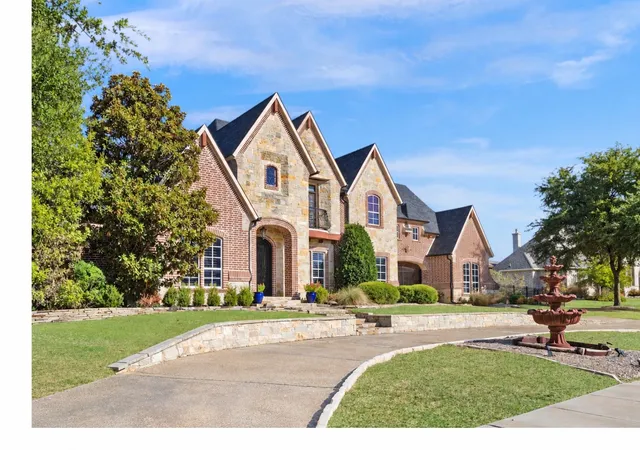 Photo 1 of Single family home for sale at 1057 Kingsbridge Ln, Rockwall, TX 75032 | MLS# 21385593 | Listing updated on 2026-09-28