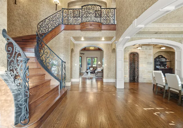 Photo 4 of Single family home for sale at 1057 Kingsbridge Ln, Rockwall, TX 75032 | MLS# 21385593 | Listing updated on 2026-09-28