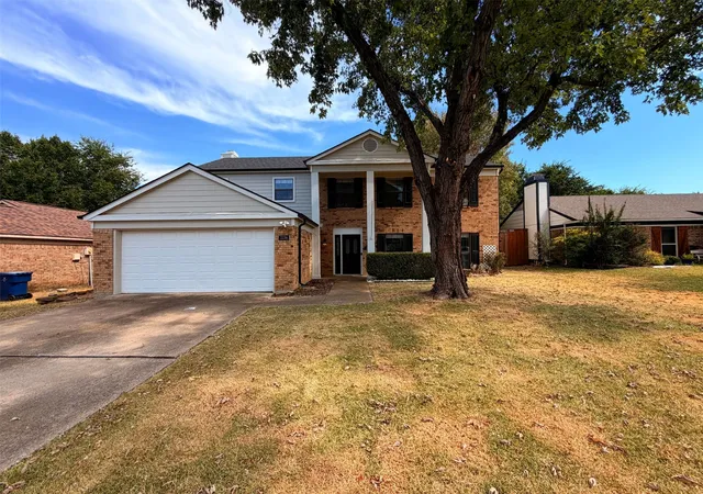 Photo 1 of Single family home for sale at 2226 Country Oaks Dr, Garland, TX 75040 | MLS# 21386096 | Listing updated on 2026-10-10