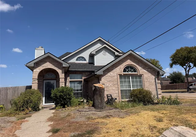 Photo 1 of Single family home for sale at 2437 Baretta Dr, Mesquite, TX 75181 | MLS# 21386126 | Listing updated on 2026-09-16