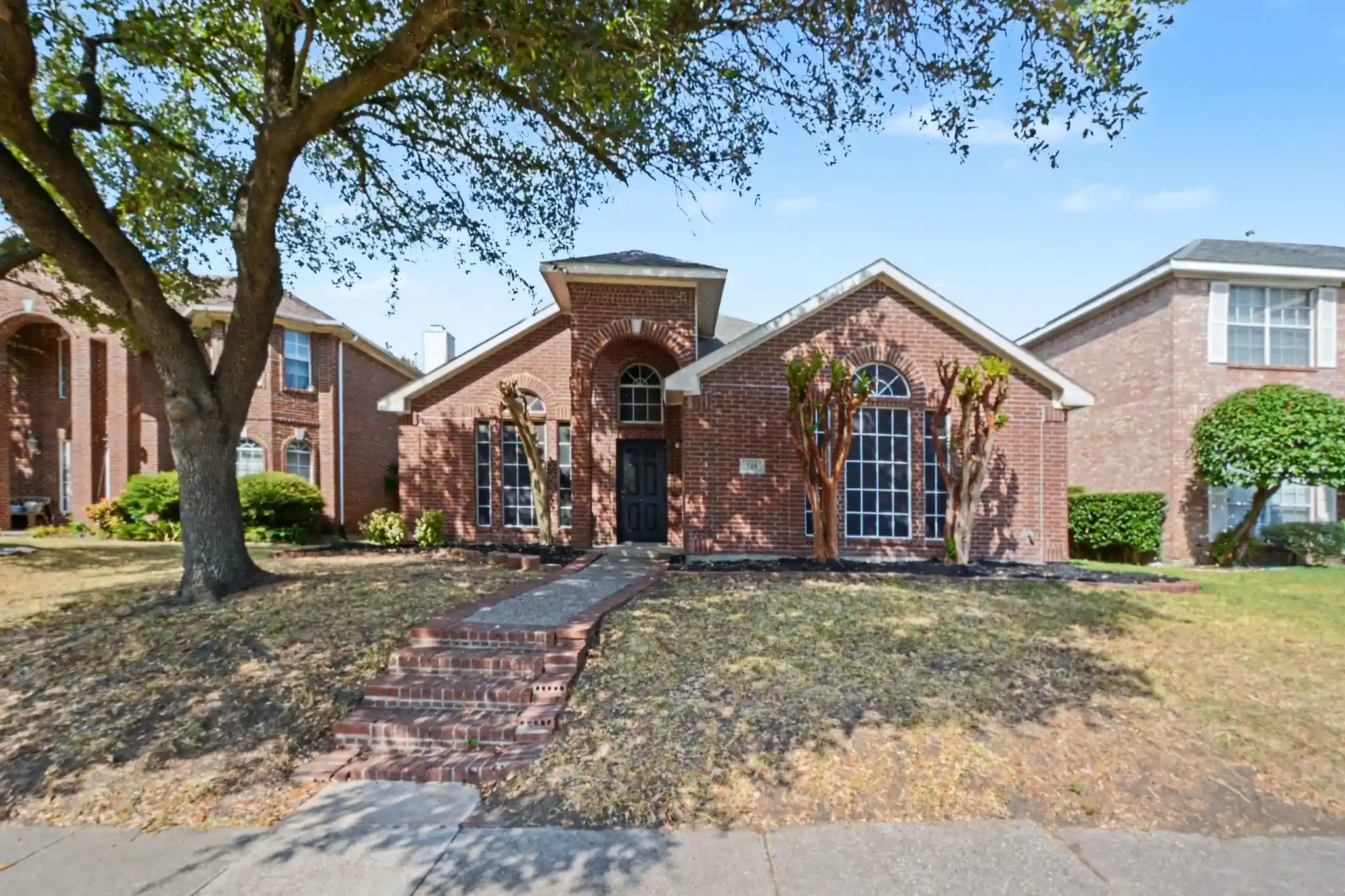 Photo 1 of Sale Pending at 736 Fairlawn St, Allen, TX 75002 | MLS# 21385911 | Listing updated on 2026-10-15