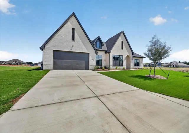 Photo 2 of Single family home for sale at 9421 Mallard Dr, Justin, TX 76247 | MLS# 21386216 | Listing updated on 2026-10-09