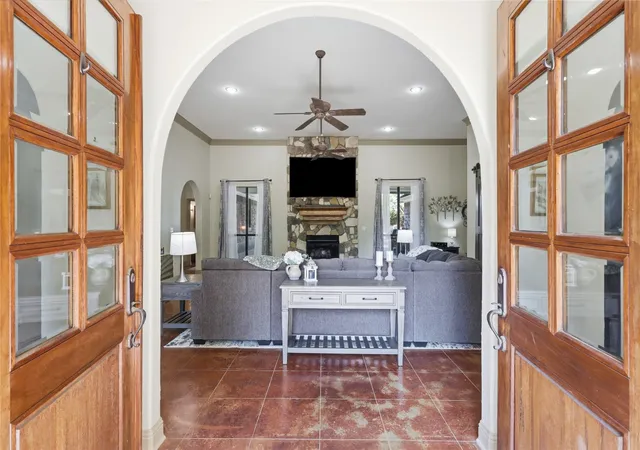 Photo 3 of Single family home for sale at 13989 Windham Dr, Van Alstyne, TX 75495 | MLS# 21385236 | Listing updated on 2026-09-27