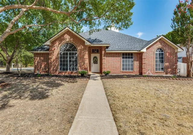 Photo 1 of Single family home for sale at 701 Carlisle Ct, Lake Dallas, TX 75065 | MLS# 21386302 | Listing updated on 2026-09-19
