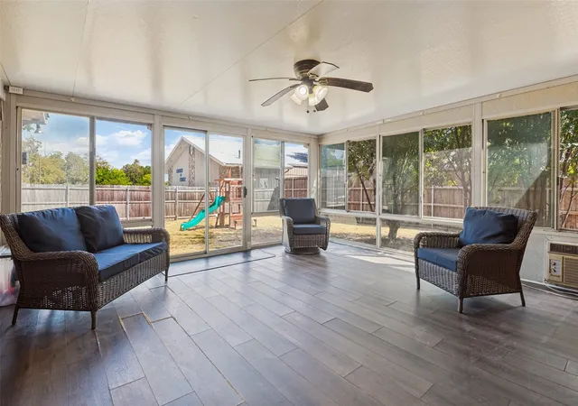 Photo 3 of Single family home for sale at 701 Carlisle Ct, Lake Dallas, TX 75065 | MLS# 21386302 | Listing updated on 2026-09-19