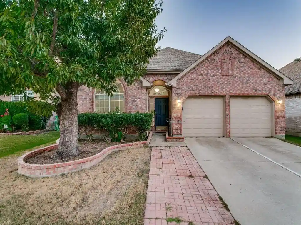 Photo 1 of Single family home for sale at 2225 Starleaf Pl, Flower Mound, TX 75022 | MLS# 21386326 | Listing updated on 2026-10-24
