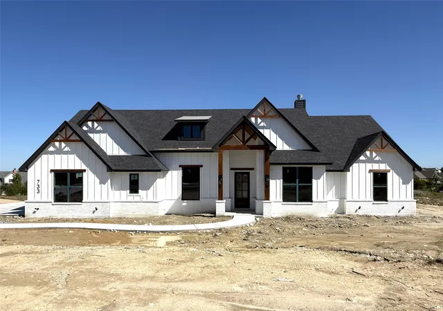 Photo 1 of Single family home for sale at 733 Nocona Dr, Aledo, TX 76008 | MLS# 21386357 | Listing updated on 2026-10-08