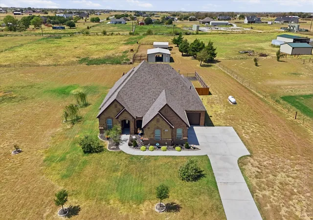 Photo 1 of Single family home for sale at 453 Kincannon Ln, Rhome, TX 76078 | MLS# 21385896 | Listing updated on 2026-09-19