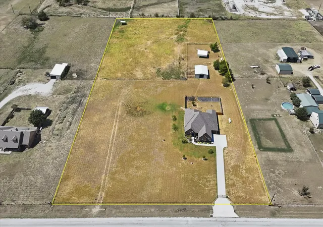 Photo 2 of Single family home for sale at 453 Kincannon Ln, Rhome, TX 76078 | MLS# 21385896 | Listing updated on 2026-09-19