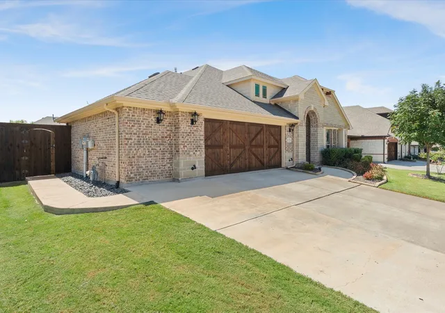 Photo 3 of Single family home for sale at 1120 Pheasant Xing, Wylie, TX 75098 | MLS# 21385633 | Listing updated on 2026-09-29