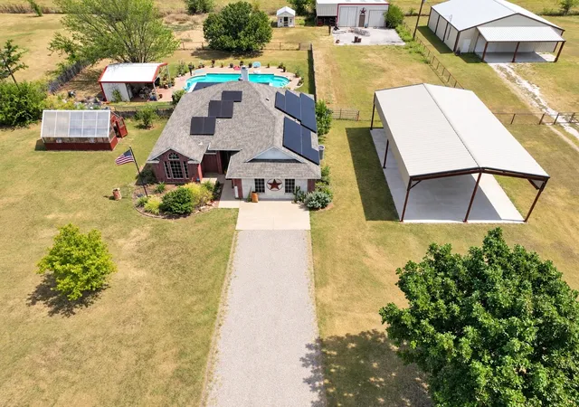 Photo 1 of Single family home for sale at 10612 County Rd 1001, Godley, TX 76044 | MLS# 21376750 | Listing updated on 2026-09-18