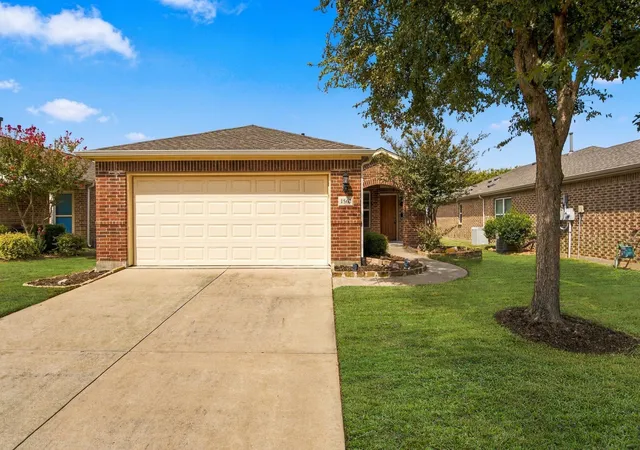 Photo 1 of Single family home for sale at 1562 Troon Dr, Frisco, TX 75036 | MLS# 21386359 | Listing updated on 2026-10-03