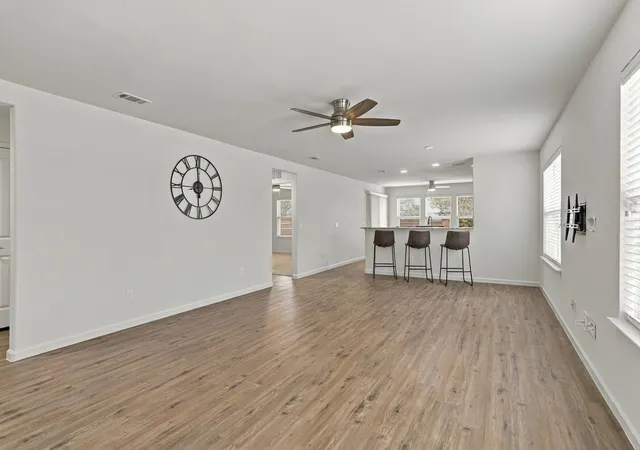 Photo 4 of Single family home for sale at 1562 Troon Dr, Frisco, TX 75036 | MLS# 21386359 | Listing updated on 2026-10-03