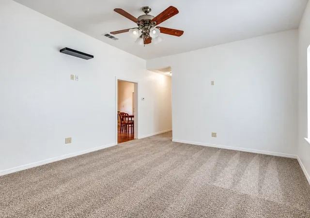 Photo 4 of Single family home for sale at 618 E Woodard St, Denison, TX 75021 | MLS# 21386500 | Listing updated on 2026-09-15