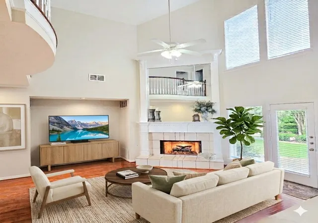 Photo 4 of Single family home for sale at 316 Harbor Landing Dr, Rockwall, TX 75032 | MLS# 21386605 | Listing updated on 2026-10-07